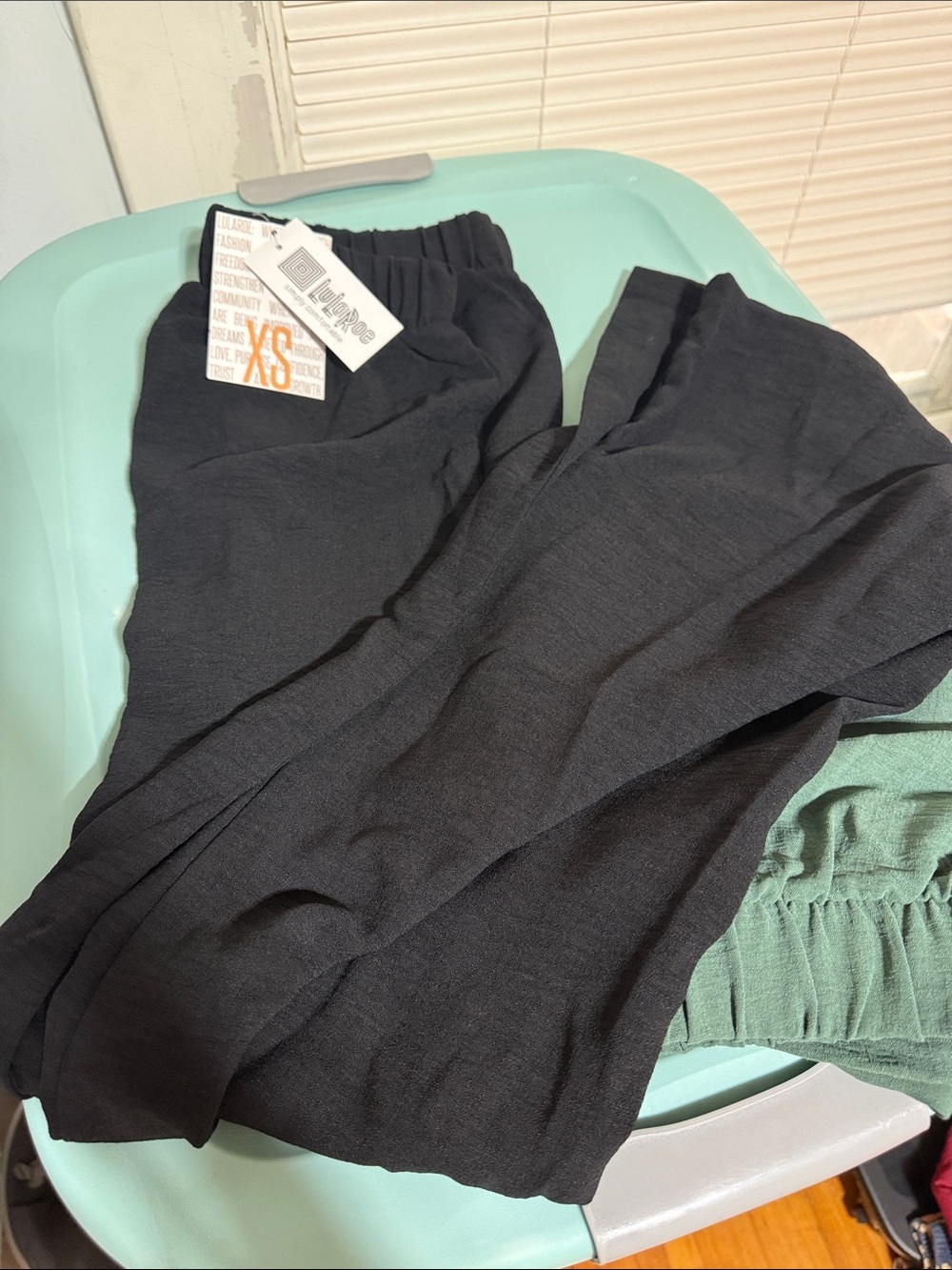 Lularoe xs jojo pants net